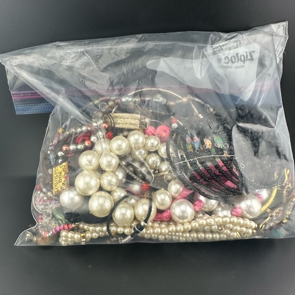 Bag of Fashion Jewelry for Crafting - Picture 4 of 5